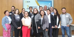 Karina Muñoz Junto a empresarios